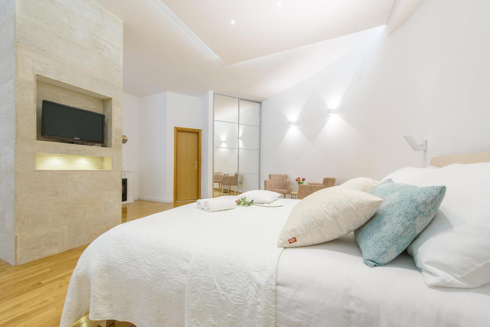 Deluxe Beach Apartments Renata Split Exterior photo