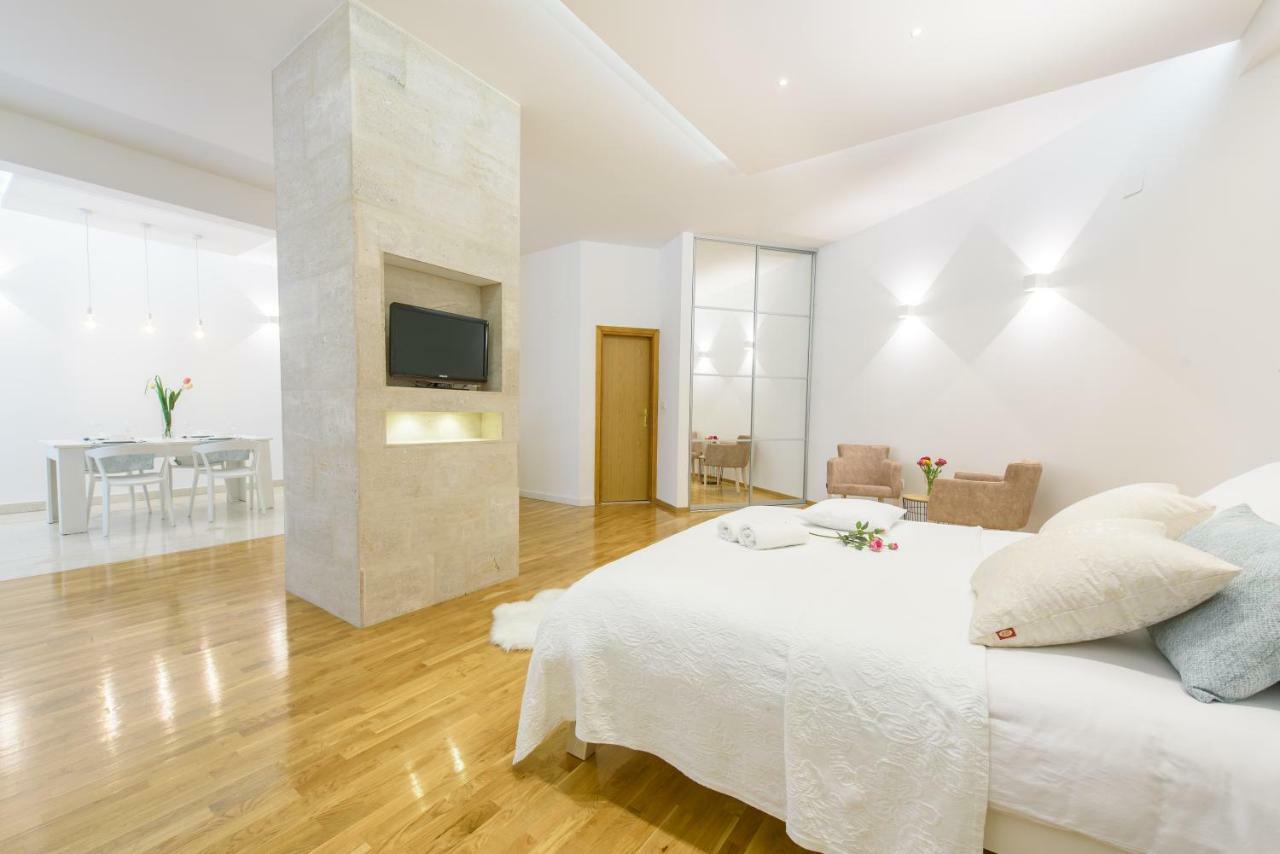 Deluxe Beach Apartments Renata Split Exterior photo